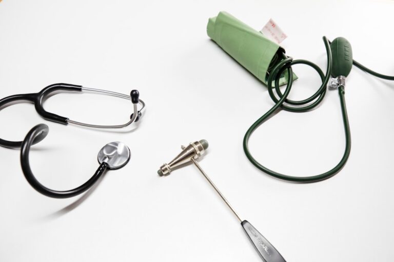 أخطاء طبية: المرضى والعاملون والمؤسسات.. ثمن باهظ للدقة الطبية