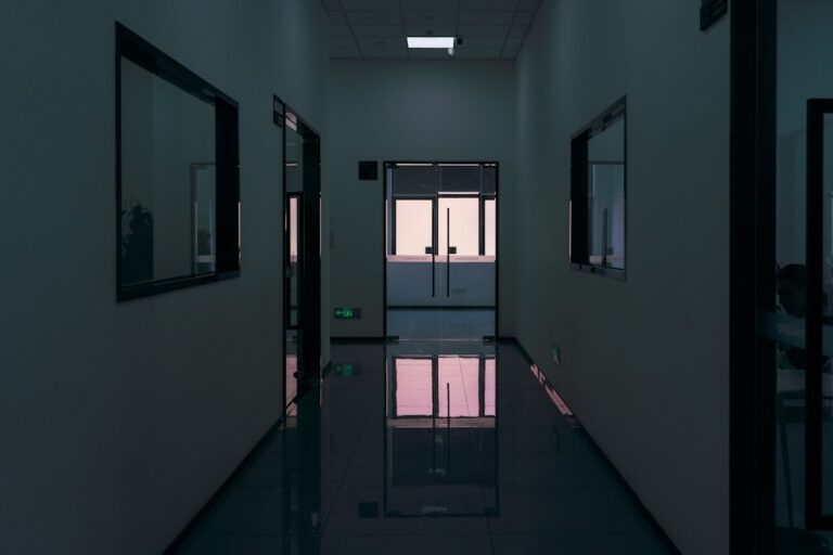اضطرابات نفسية حادة تزيد الوفيات وتكاليف العمليات الجراحية الطارئة