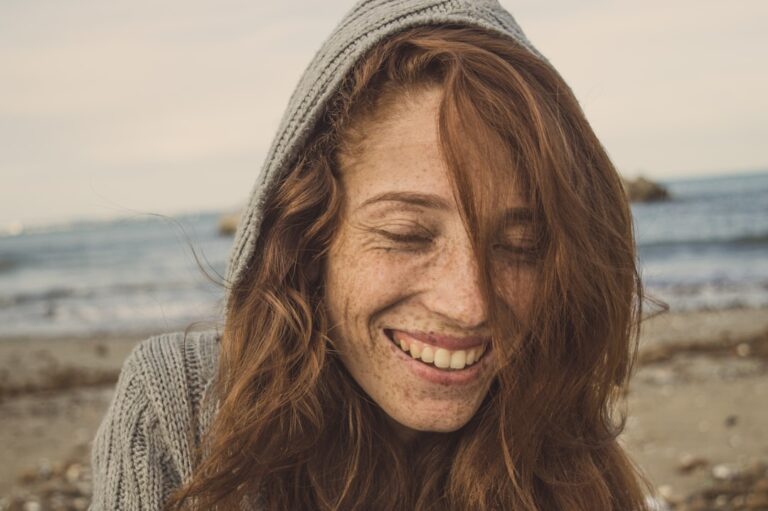اكتشاف وراثي جديد: طفرات GRIN2A تزيد خطر الإصابة بالذهان واضطرابات نفسية مبكرة مع إمكانية علاج دقيق