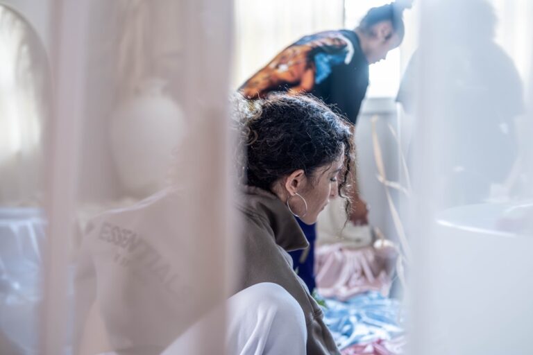 عوامل التنبؤ بنجاح علاج الكوابيس الناتجة عن الصدمات لدى اللاجئين: دراسة تحليلية