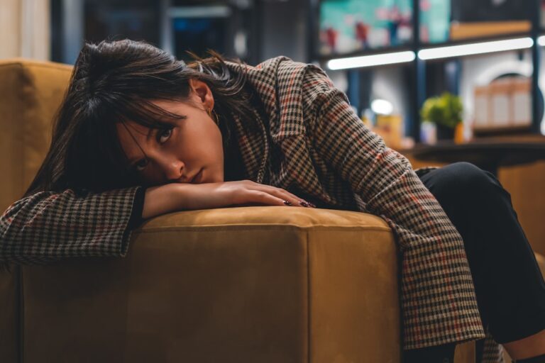عودة للعمل بعد الإرهاق: دراسة تحليلية لتجارب الموظفين