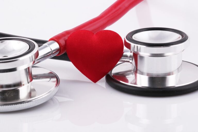 فحوصات مبكرة: هل تقلل خطر أموهّم أم تضلل في الوقاية من أمراض القلب؟