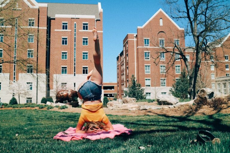 تجارب الطفولة تلحق أضرارًا إدراكية بالمرضى المصابين بالاكتئاب، وتختلف حسب الجنس والتعليم.