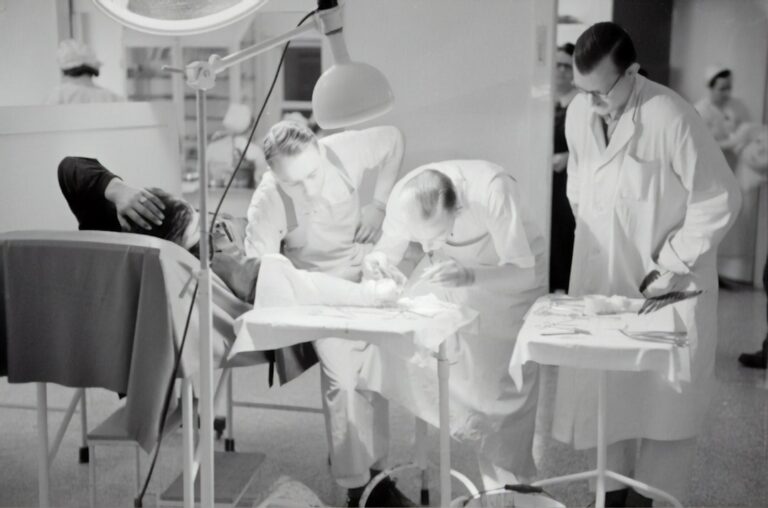 عوامل مؤثرة على حضور طلاب الطب للاختصاصات السريرية: دراسة نوعية